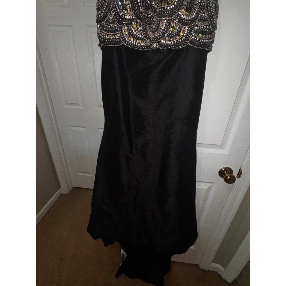 Jovani Black Beaded Halter Neck Formal Gown Prom Dress Size 4 Scalloped Bodice - Picture 7 of 12